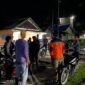 Banyak warga mengungsi di halaman depan rumah masing-masing setelah terjadi gempabumi M 6.3 di wilayah Kabupaten Donggala, Sulawesi Tengah, Sabtu (9/9/2023). (Dok. BPBD Kabupaten Donggala)
