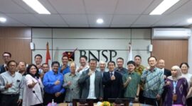 Foto: Amilin, Anggota  BNSP Menerima Delegasi dari Jepang untuk Penguatan Kerjasama Sertifikasi Kompetensi Kelas Dunia. (Doc.BNSP)